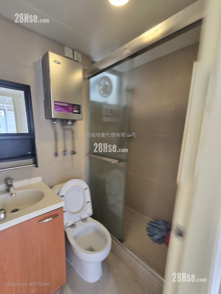 Grandeur Garden Sell 2 Bedrooms , 1 Bathroom 314 ft²