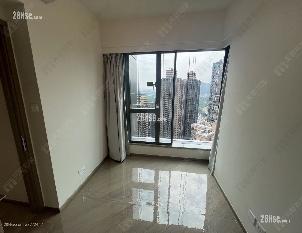 The Yoho Hub Sell 2 Bedrooms , 1 Bathroom 467 ft²