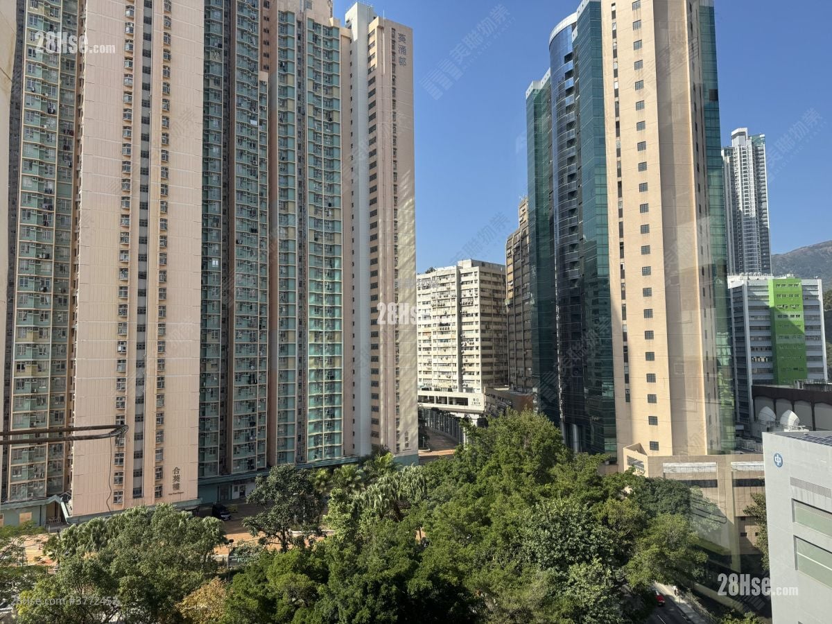 Kwai Wo Building Sell 2 Bedrooms , 1 Bathroom 318 ft²