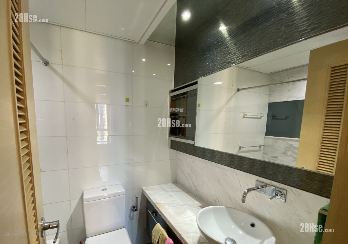 Yoho Midtown Sell 2 Bedrooms , 1 Bathroom 443 ft²