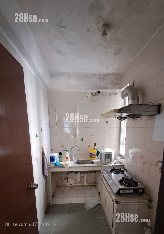 富安花园 售盘 3 房 , 1 浴室 589 平方尺