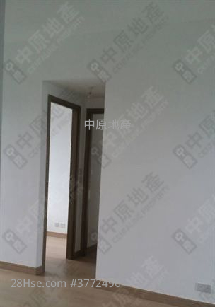 The Reach Sell 2 Bedrooms 440 ft²