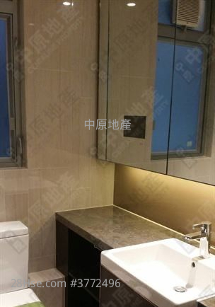 The Reach Sell 2 Bedrooms 440 ft²