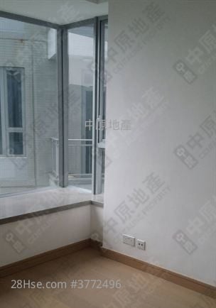 The Reach Sell 2 Bedrooms 440 ft²