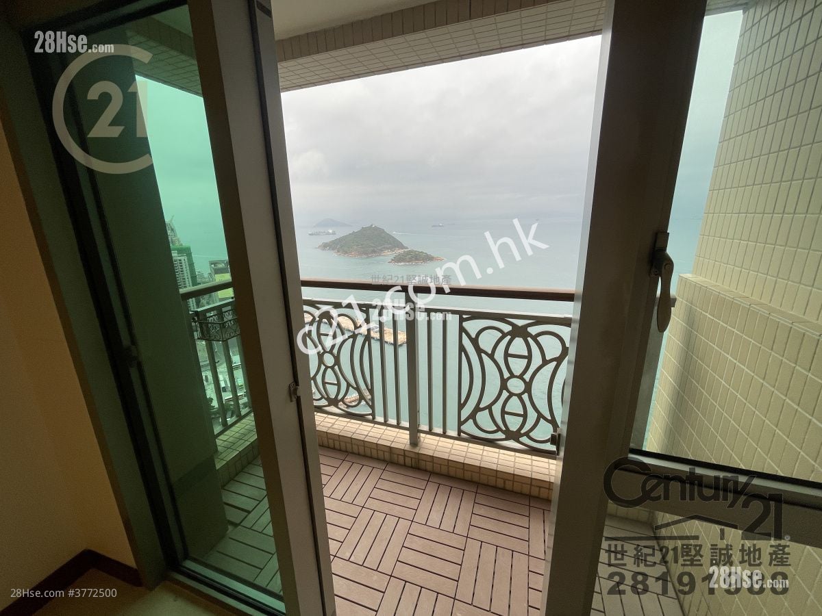 The Merton Sell 2 Bedrooms , 1 Bathroom 490 ft²