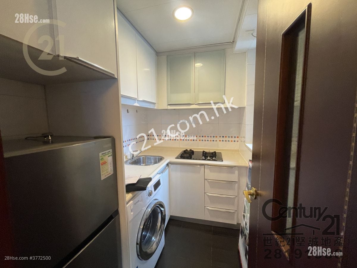 The Merton Sell 2 Bedrooms , 1 Bathroom 490 ft²