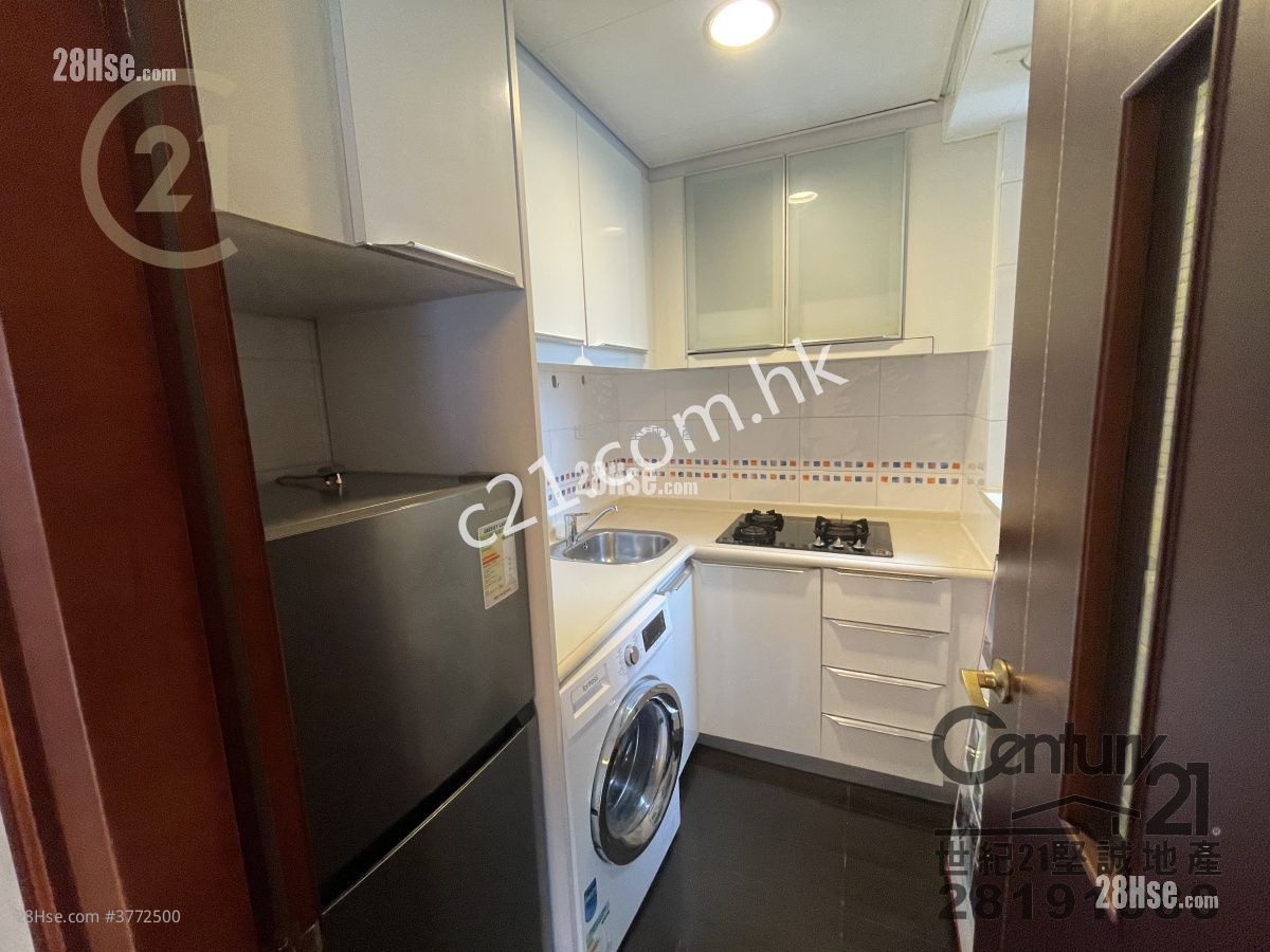 The Merton Sell 2 Bedrooms , 1 Bathroom 490 ft²