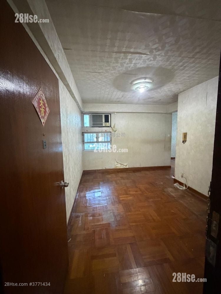 富安花园 售盘 3 房 , 1 浴室 589 平方尺