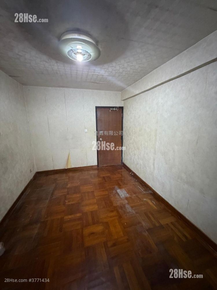 富安花园 售盘 3 房 , 1 浴室 589 平方尺