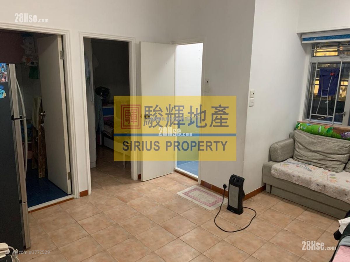 Hang Wan Building Sell 1 Bedroom , 1 Bathroom 322 ft²