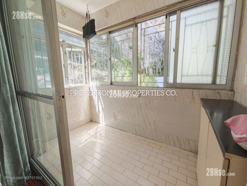 山村阁 售盘 3 房 , 2 浴室 834 平方尺