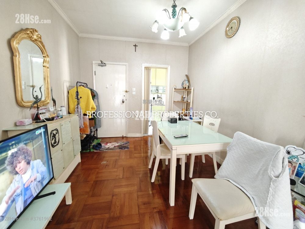 山村阁 售盘 3 房 , 2 浴室 834 平方尺