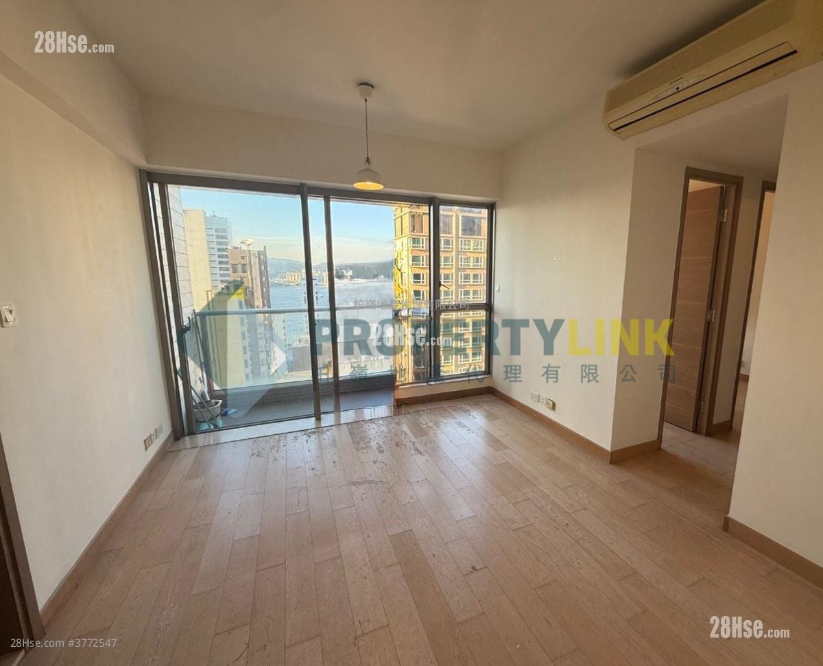 Island Crest Sell 2 Bedrooms , 1 Bathroom 559 ft²