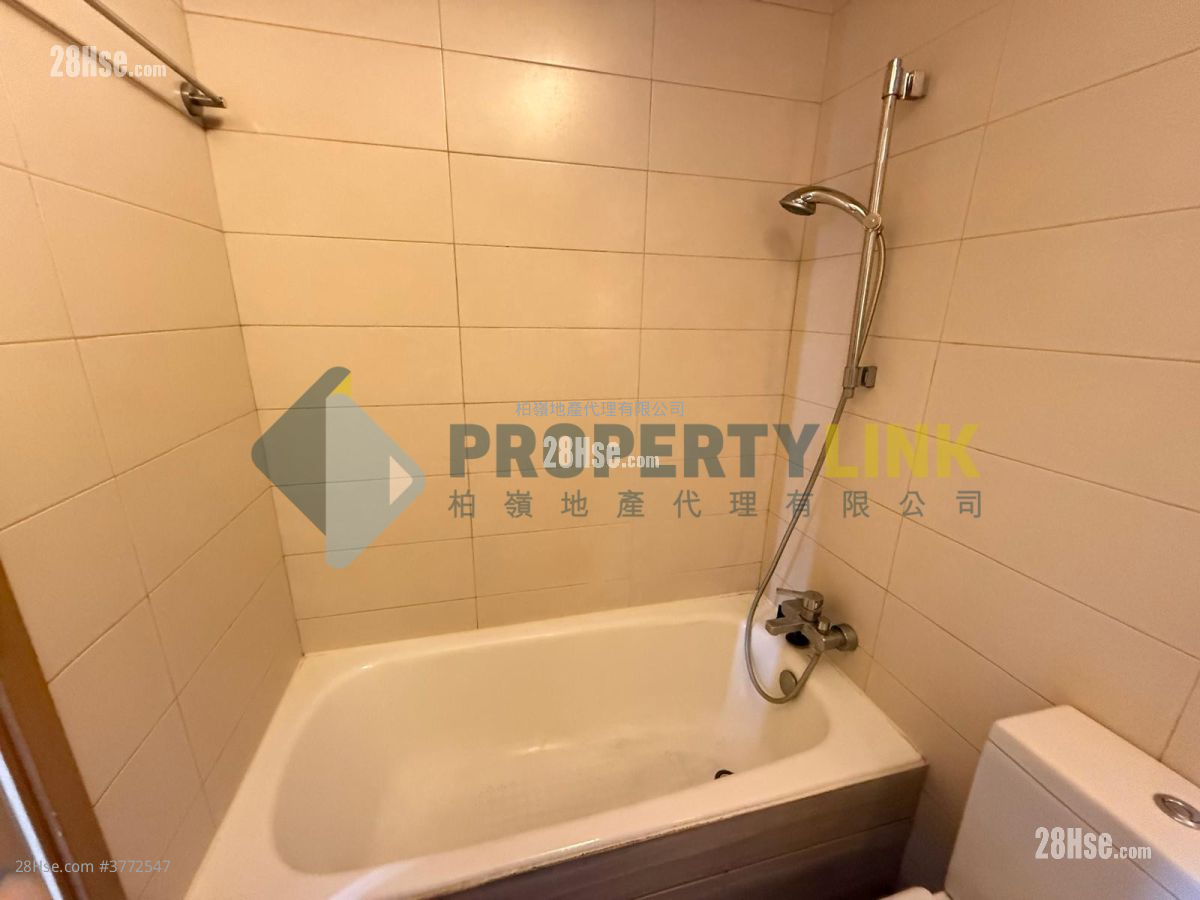 Island Crest Sell 2 Bedrooms , 1 Bathroom 559 ft²