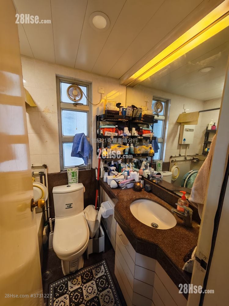 Flora Plaza Sell 2 Bedrooms , 1 Bathroom 370 ft²