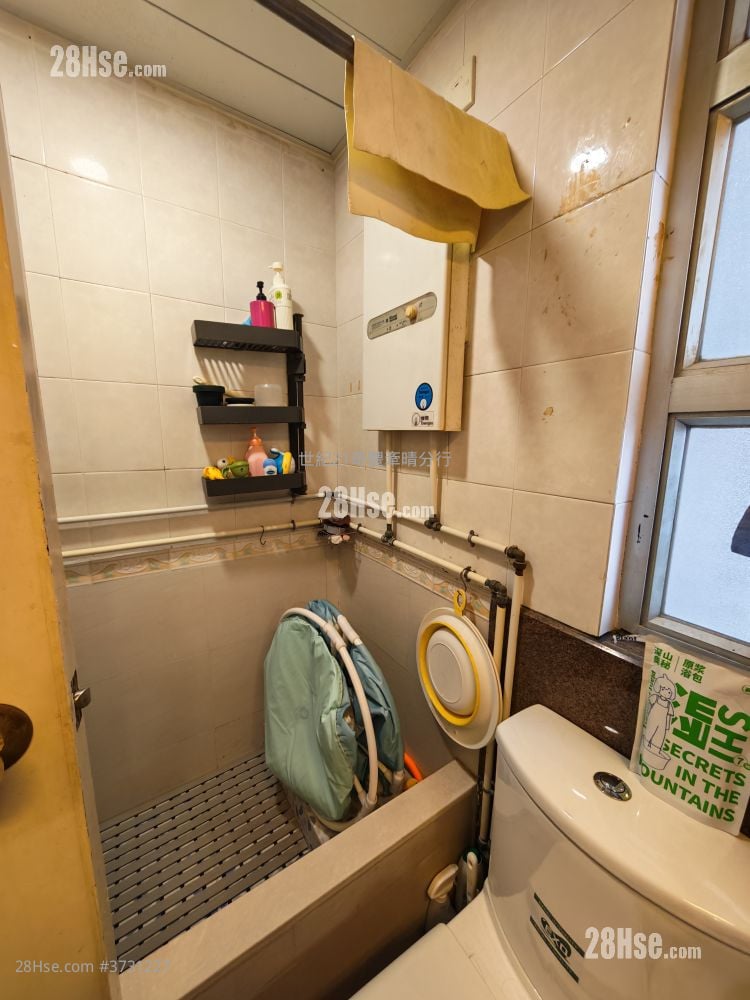 Flora Plaza Sell 2 Bedrooms , 1 Bathroom 370 ft²