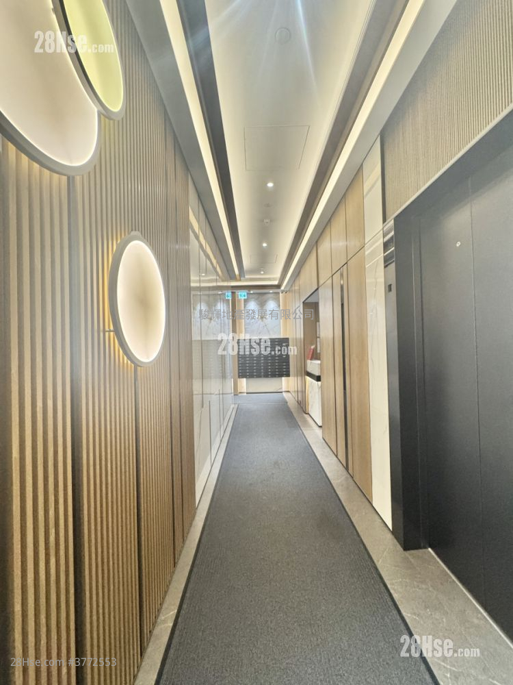 Uptify Sell Studio , 1 Bathroom 179 ft²