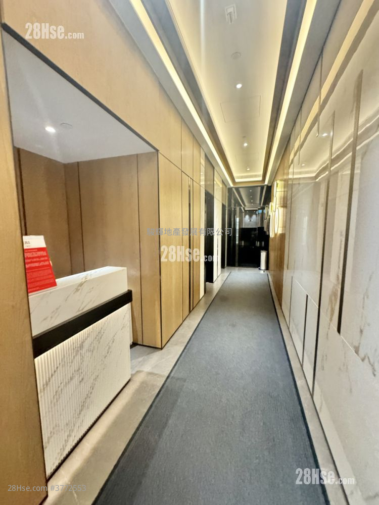 Uptify Sell Studio , 1 Bathroom 179 ft²