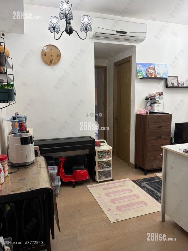 The Reach Sell 2 Bedrooms 423 ft²