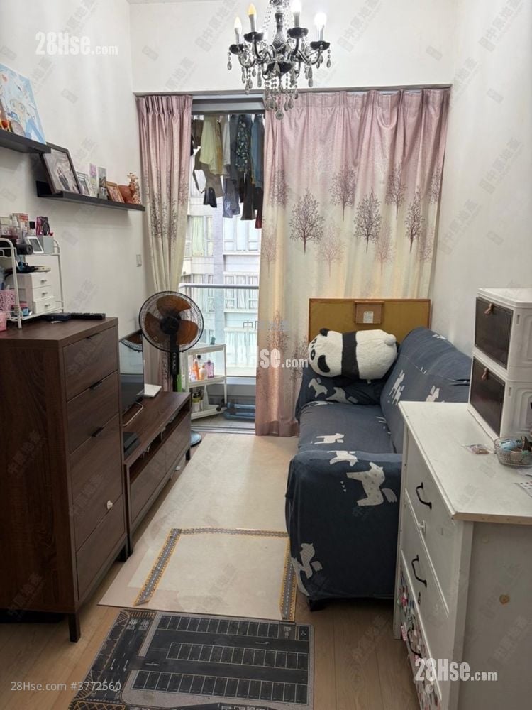 The Reach Sell 2 Bedrooms 423 ft²