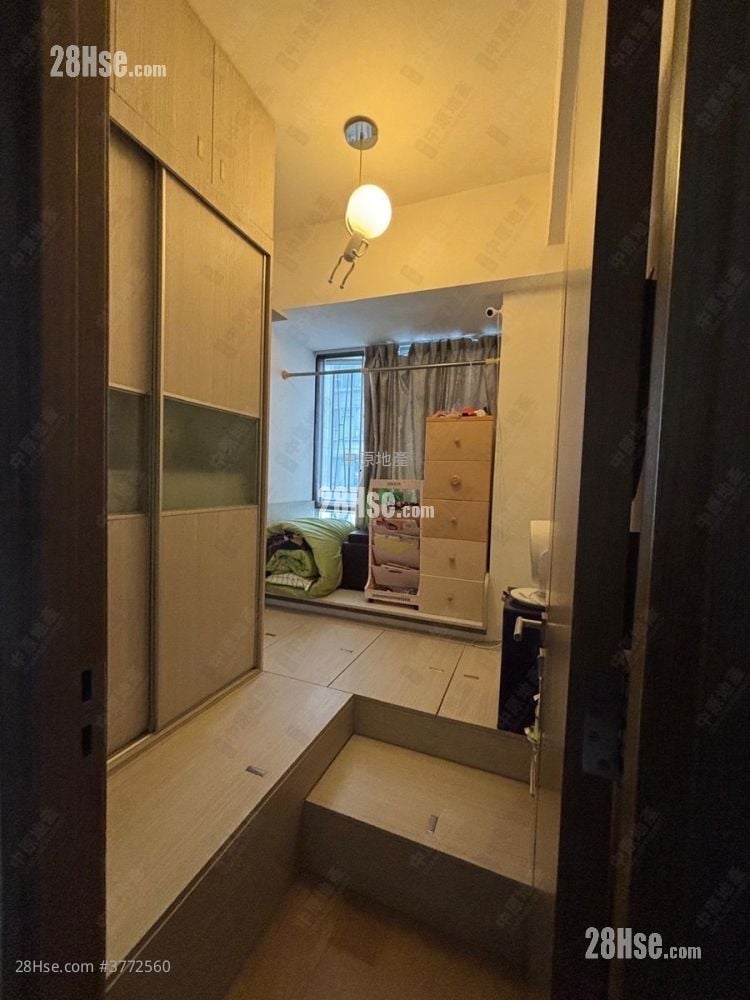 The Reach Sell 2 Bedrooms 423 ft²