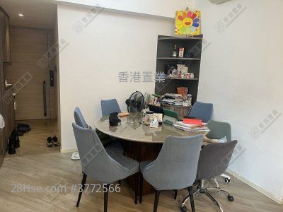 Fleur Pavilia Sell 3 Bedrooms , 3 Bathrooms 884 ft²