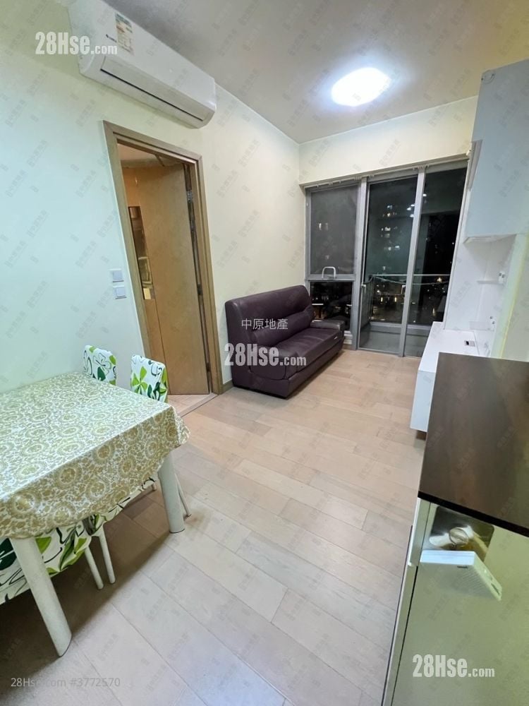 The Reach Sell 2 Bedrooms 440 ft²