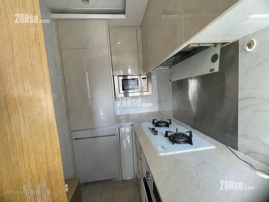 The Reach Sell 2 Bedrooms 440 ft²