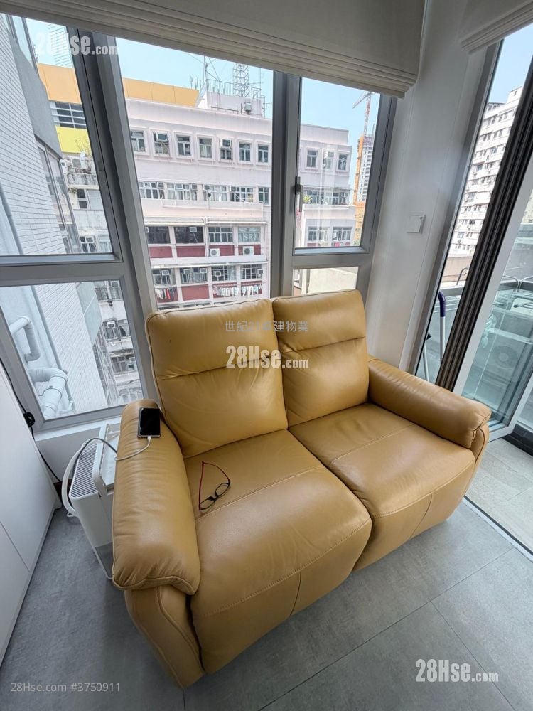 AVA62 售盘 开放式间隔 , 1 浴室 253 平方尺