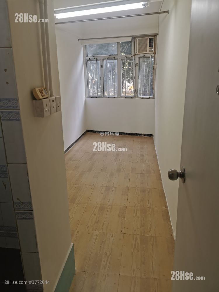 友成大楼 租盘 开放式间隔 , 1 浴室 160 平方尺