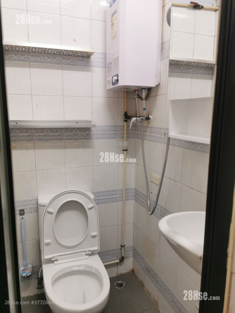 友成大楼 租盘 开放式间隔 , 1 浴室 160 平方尺