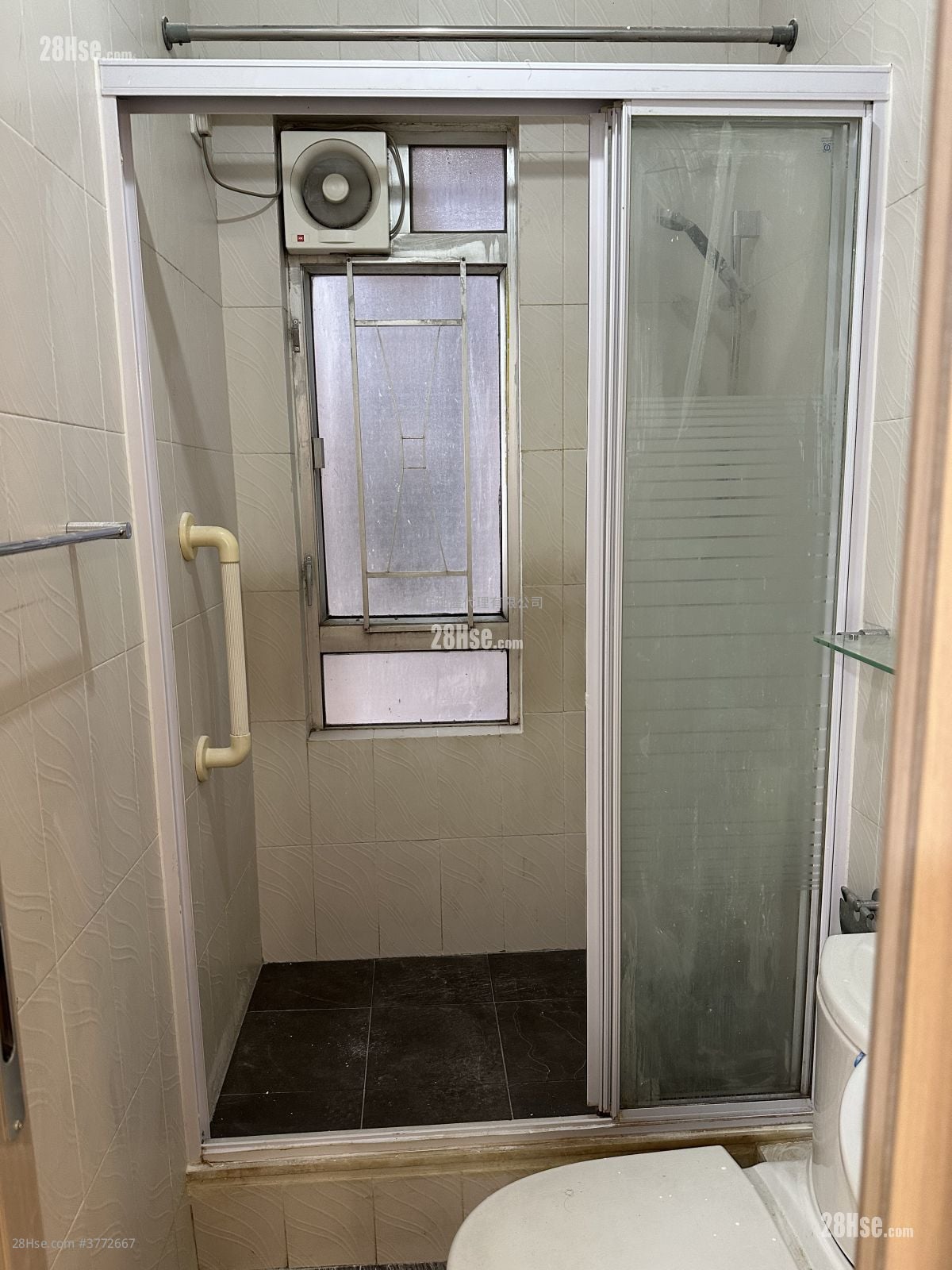 立兴大厦 售盘 1 房 , 1 浴室 281 平方尺