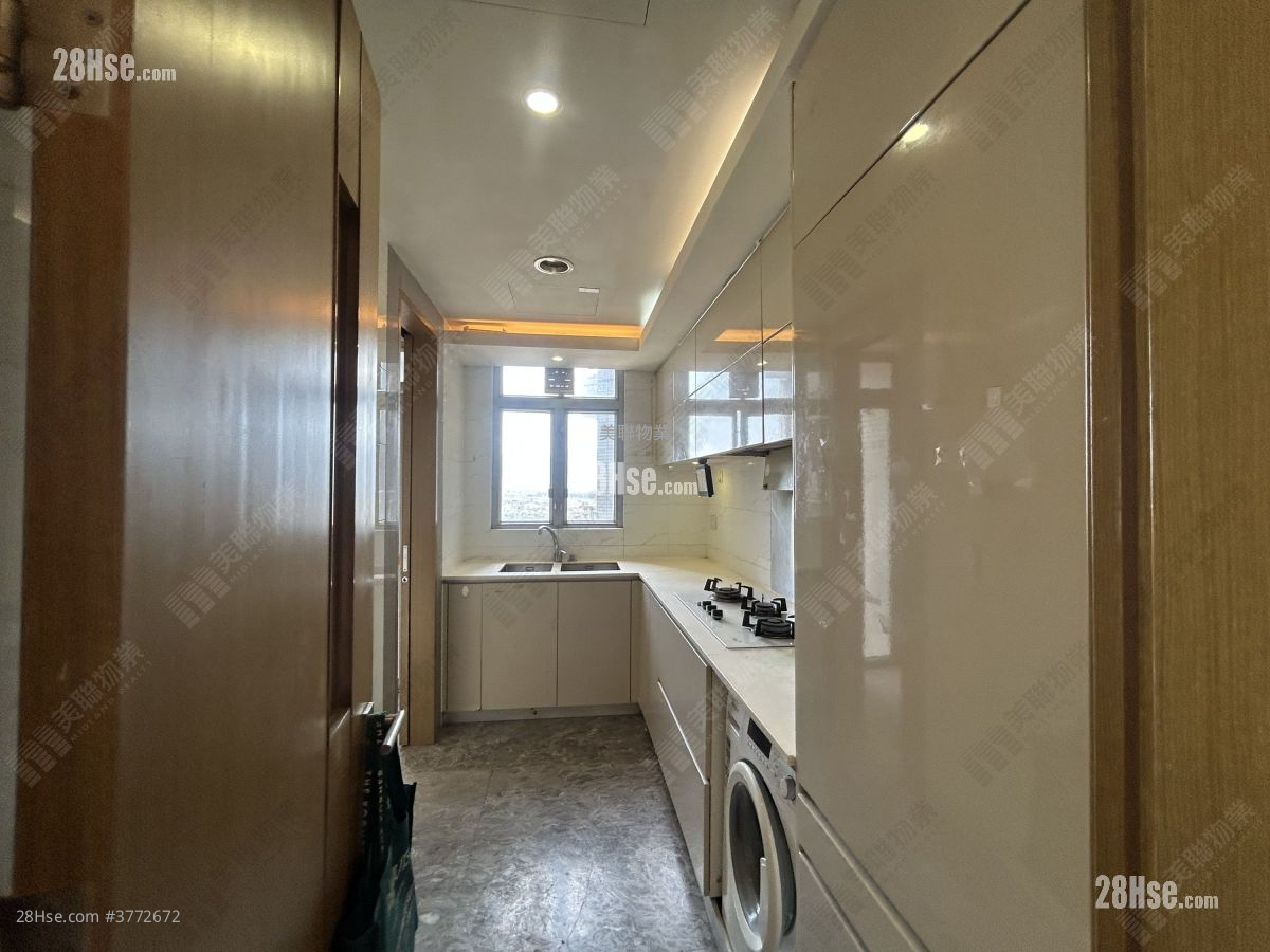 尚悦 售盘 3 房 , 2 浴室 743 平方尺