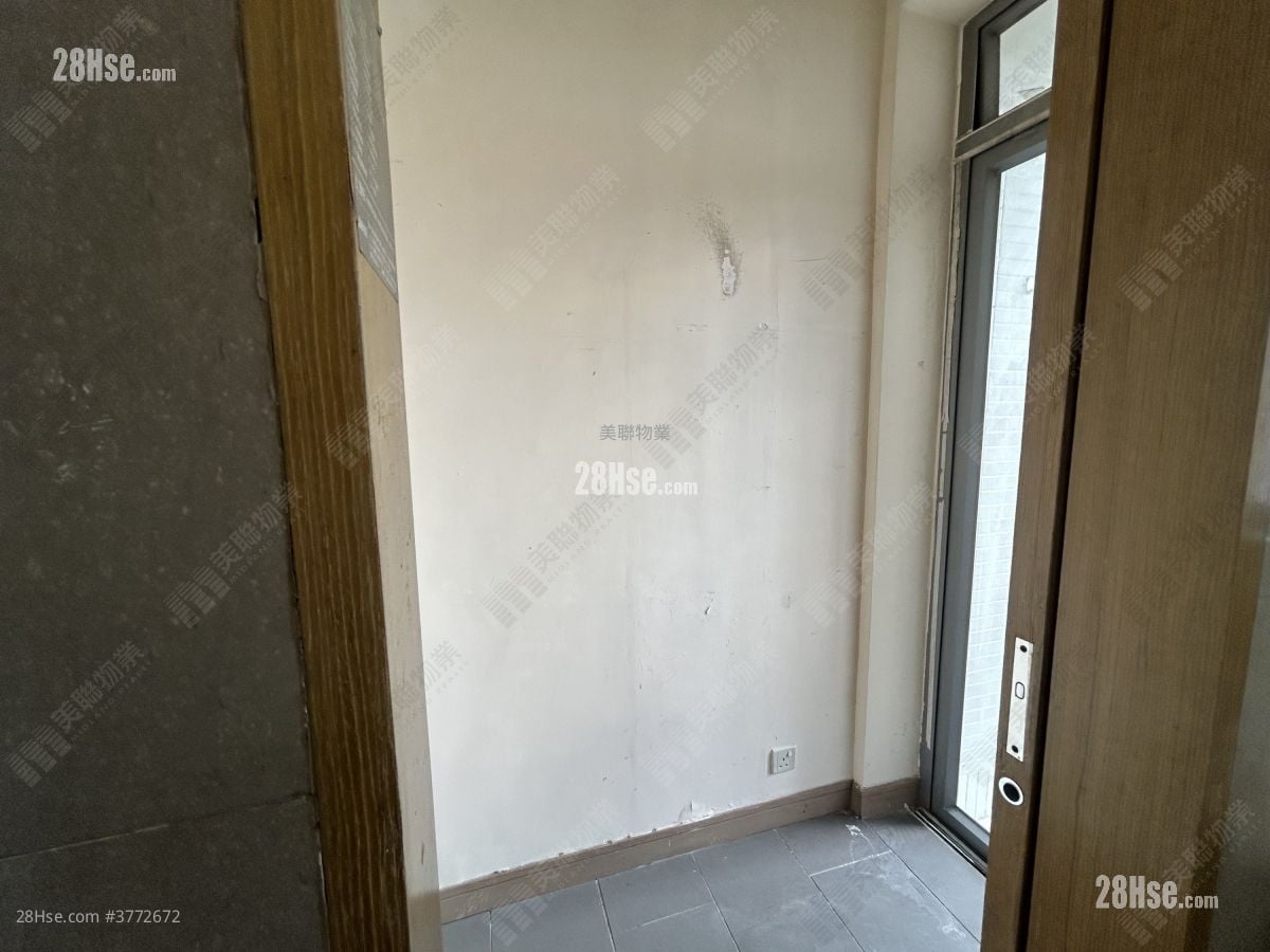 尚悦 售盘 3 房 , 2 浴室 743 平方尺