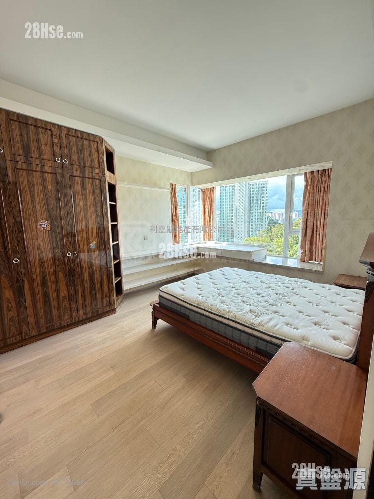 The Palace Sell 4 Bedrooms , 4 Bathrooms 1,816 ft²