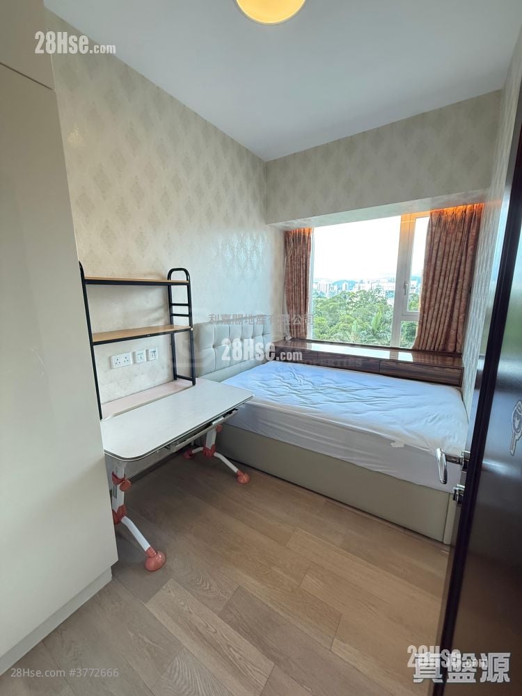 The Palace Sell 4 Bedrooms , 4 Bathrooms 1,816 ft²