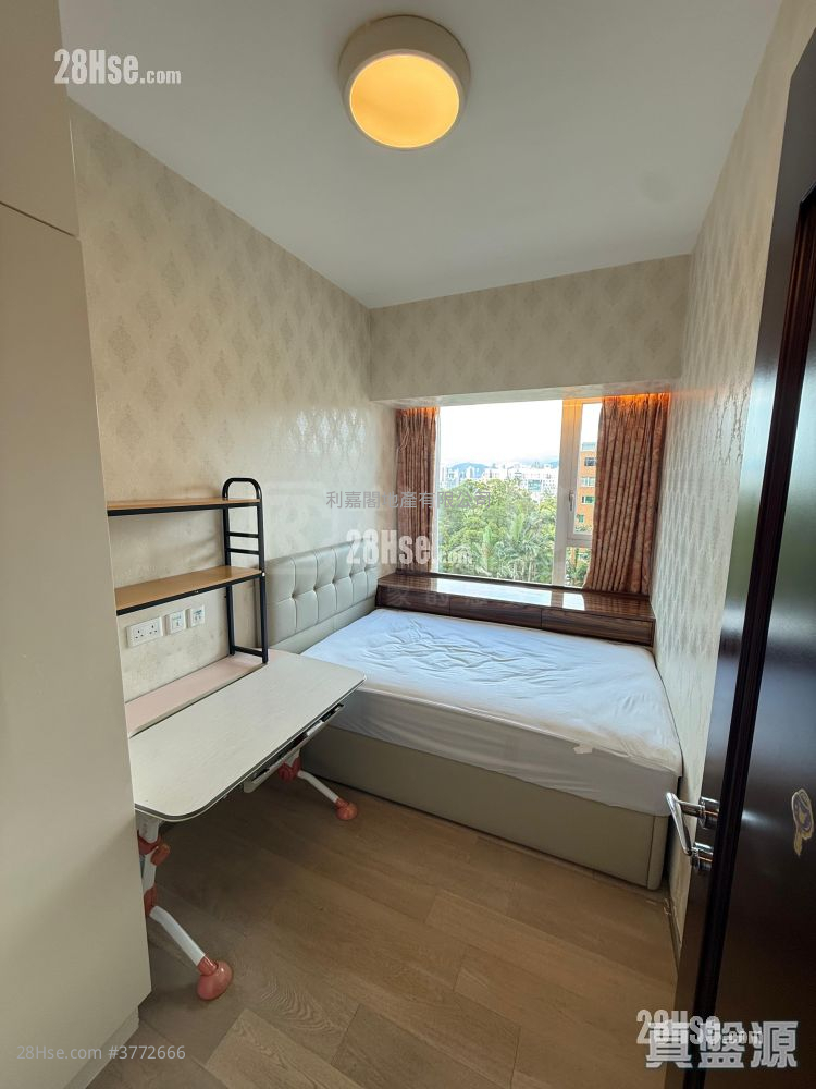 The Palace Sell 4 Bedrooms , 4 Bathrooms 1,816 ft²