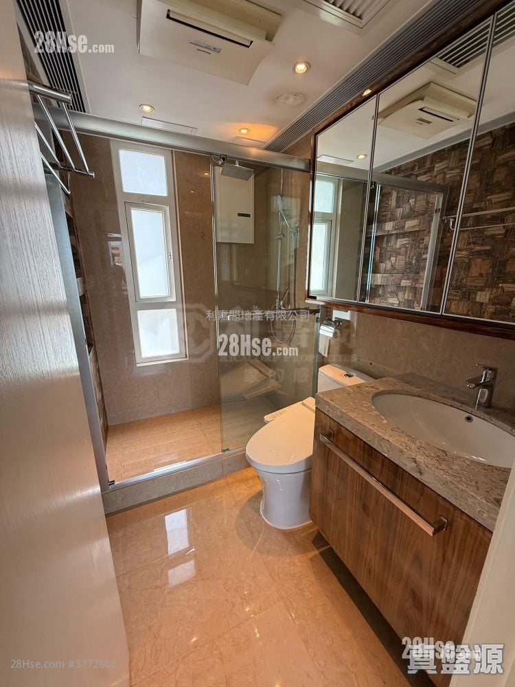 The Palace Sell 4 Bedrooms , 4 Bathrooms 1,816 ft²