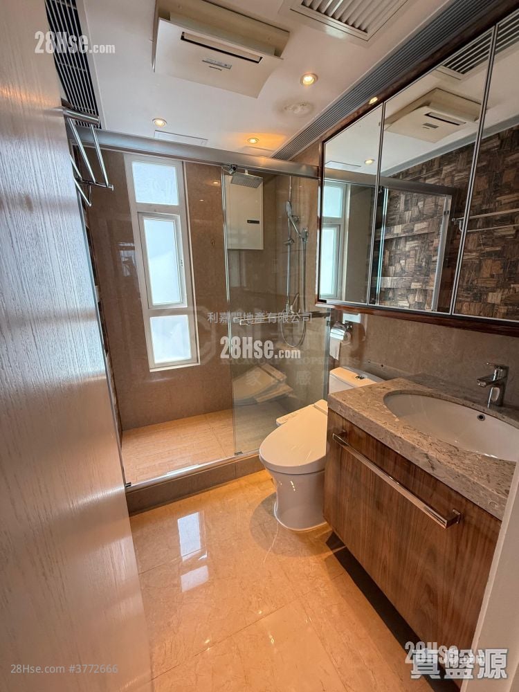 The Palace Sell 4 Bedrooms , 4 Bathrooms 1,816 ft²