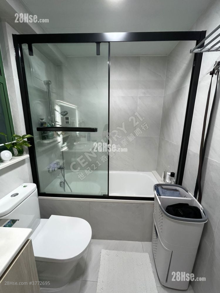 Vista Paradiso Sell 3 Bedrooms , 2 Bathrooms 733 ft²