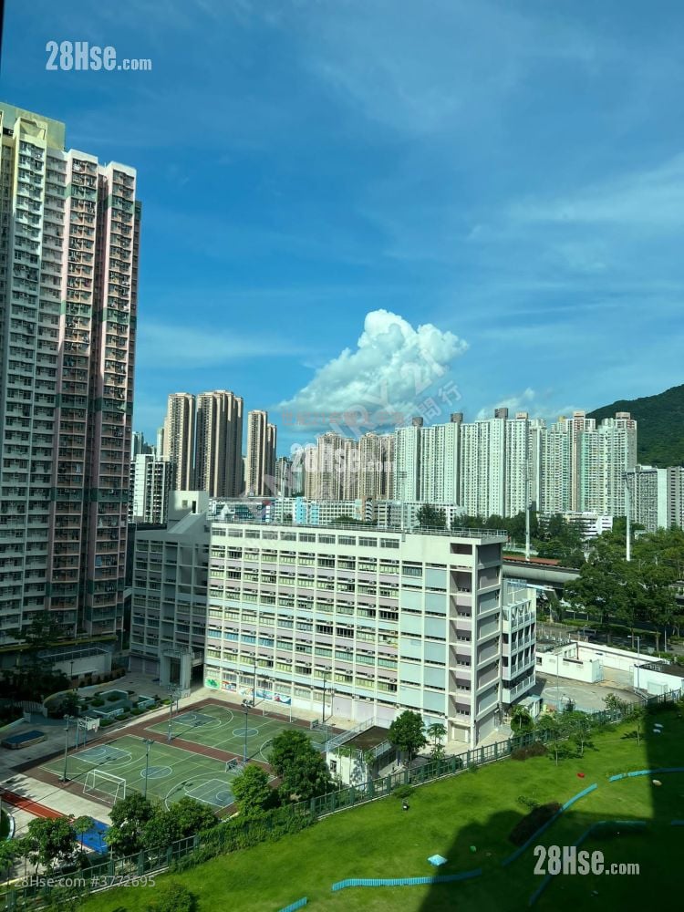 Vista Paradiso Sell 3 Bedrooms , 2 Bathrooms 733 ft²