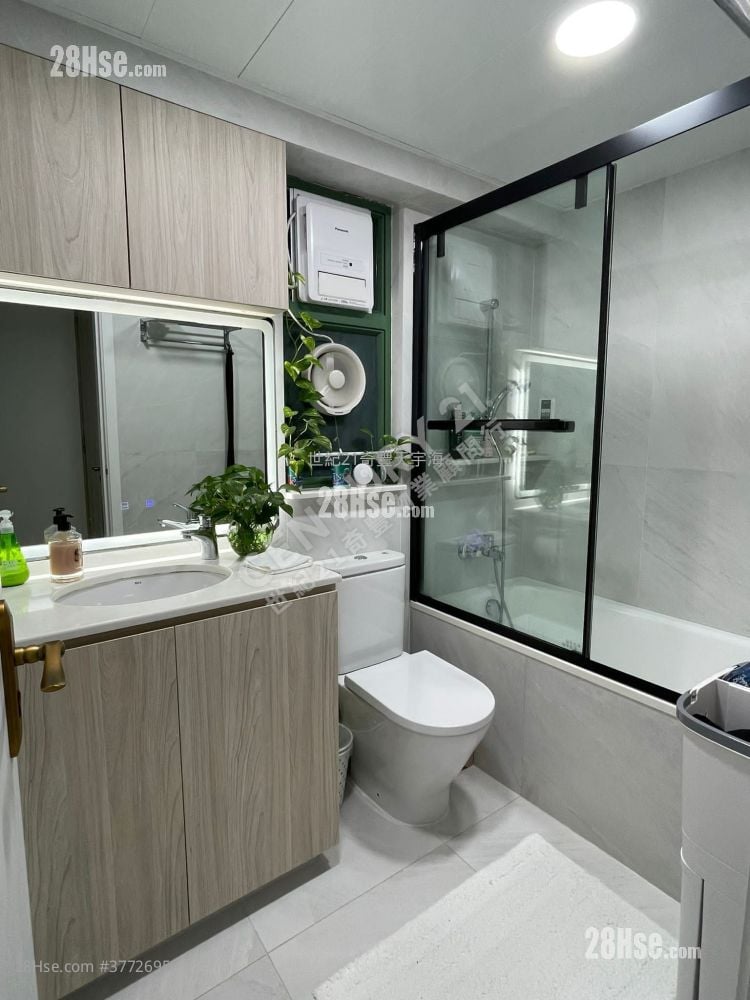 Vista Paradiso Sell 3 Bedrooms , 2 Bathrooms 733 ft²