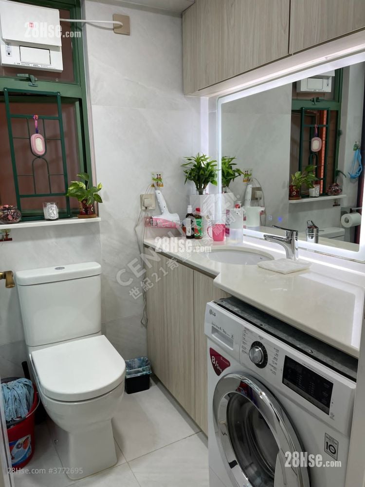 Vista Paradiso Sell 3 Bedrooms , 2 Bathrooms 733 ft²