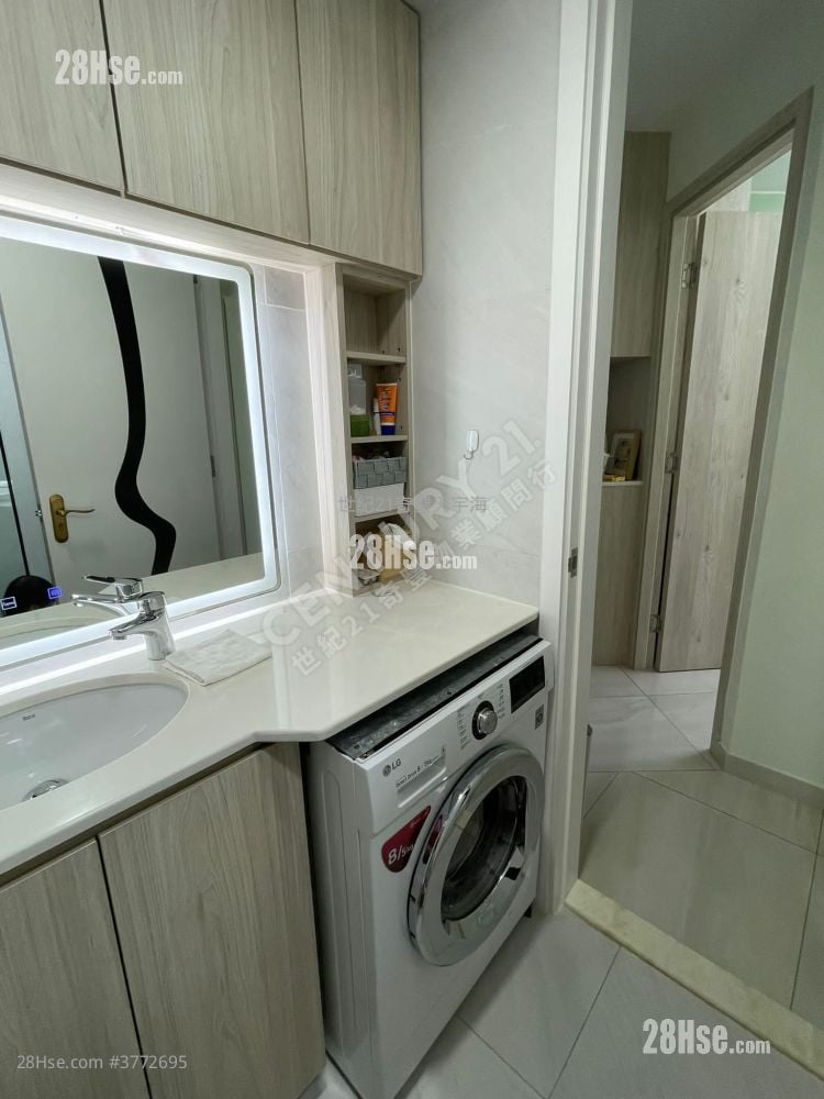 Vista Paradiso Sell 3 Bedrooms , 2 Bathrooms 733 ft²