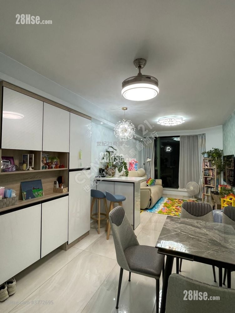 Vista Paradiso Sell 3 Bedrooms , 2 Bathrooms 733 ft²