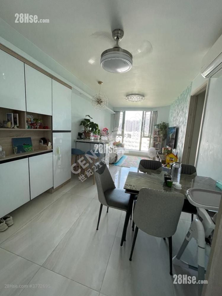 Vista Paradiso Sell 3 Bedrooms , 2 Bathrooms 733 ft²