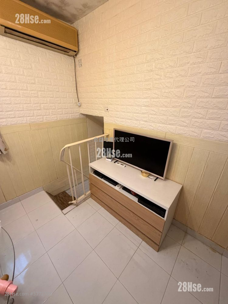 蚝涌村 售盘 1 房 , 1 浴室 350 平方尺