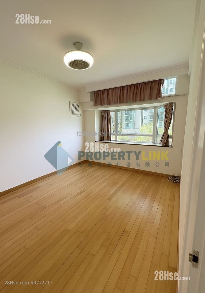 South Horizons Sell 4 Bedrooms , 2 Bathrooms 888 ft²