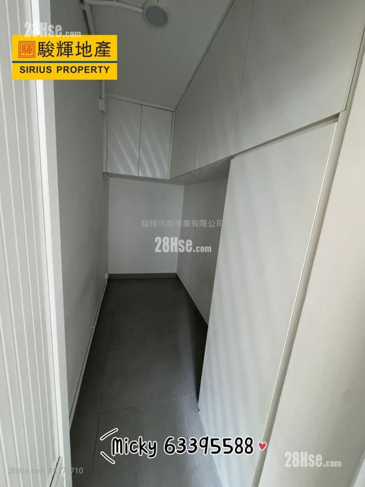 Kerin Court Sell 3 Bedrooms , 2 Bathrooms 1,152 ft²