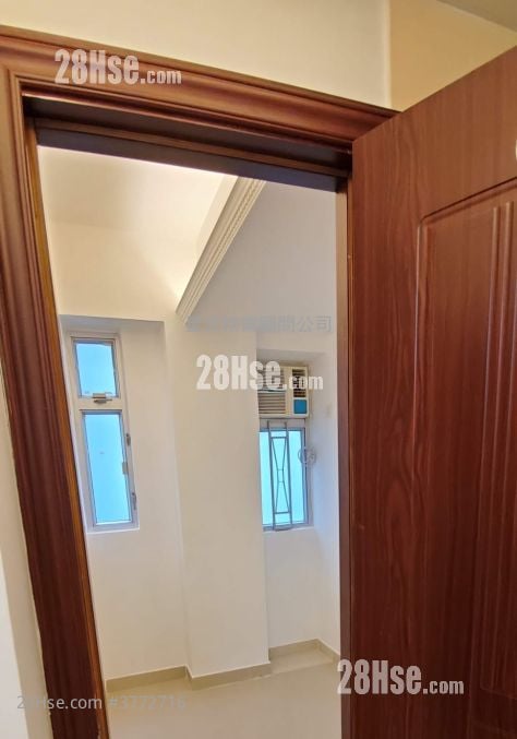 Kiu Wing Building Sell 2 Bedrooms , 1 Bathroom 228 ft²